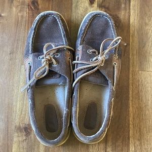 Suede sperry women’s 7